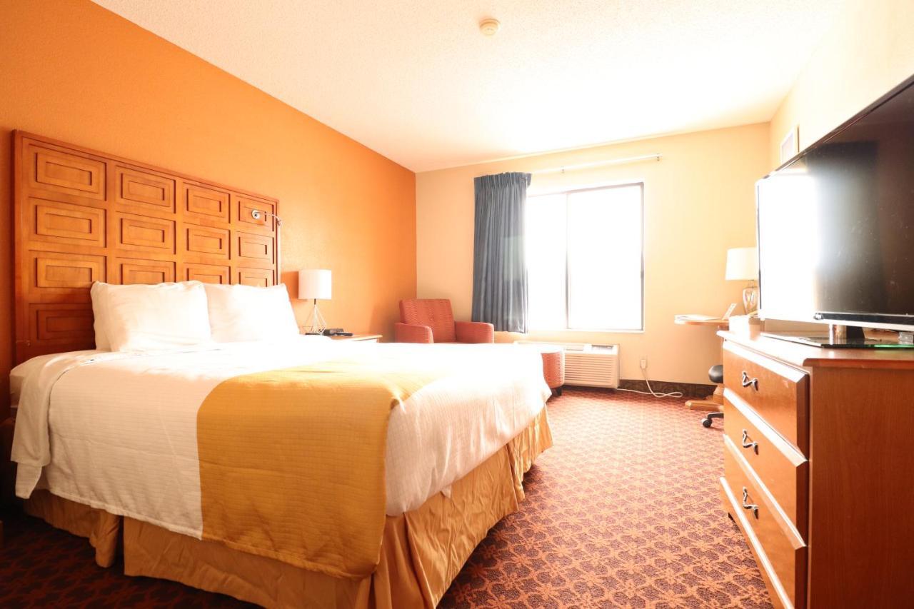 Days Inn By Wyndham Black River Falls - Access To Atv Trail Εξωτερικό φωτογραφία