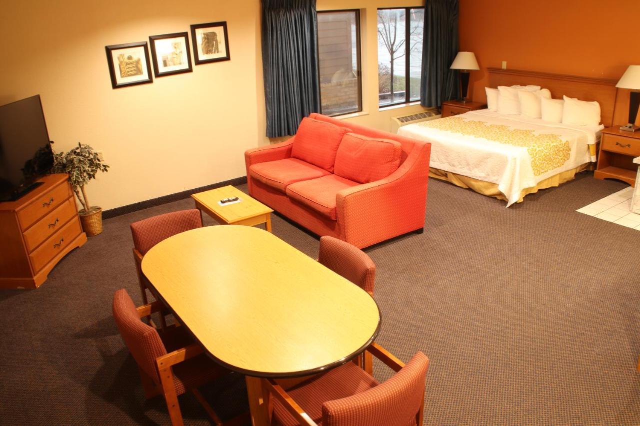 Days Inn By Wyndham Black River Falls - Access To Atv Trail Εξωτερικό φωτογραφία