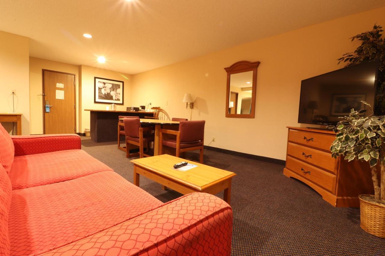 Days Inn By Wyndham Black River Falls - Access To Atv Trail Εξωτερικό φωτογραφία