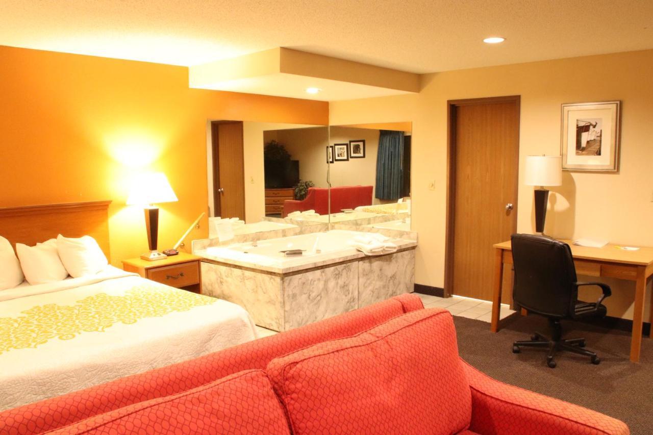 Days Inn By Wyndham Black River Falls - Access To Atv Trail Εξωτερικό φωτογραφία