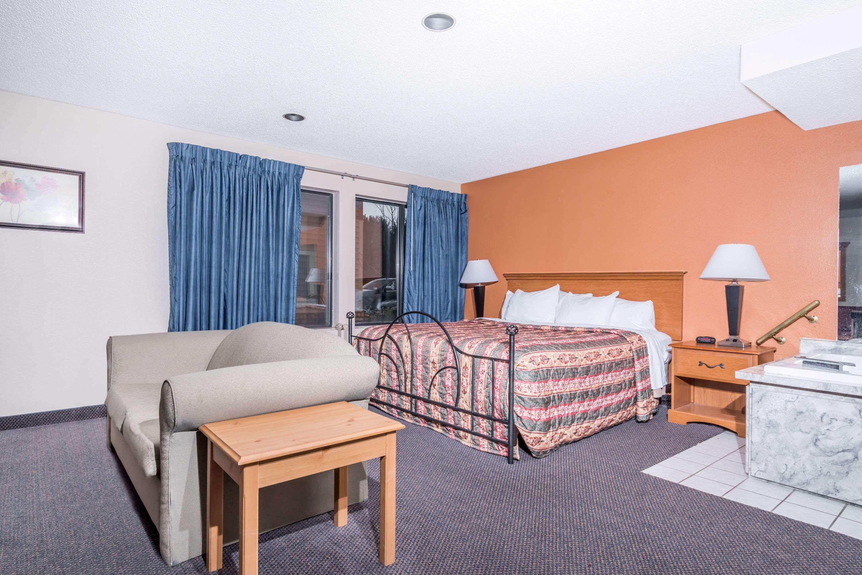 Days Inn By Wyndham Black River Falls - Access To Atv Trail Εξωτερικό φωτογραφία