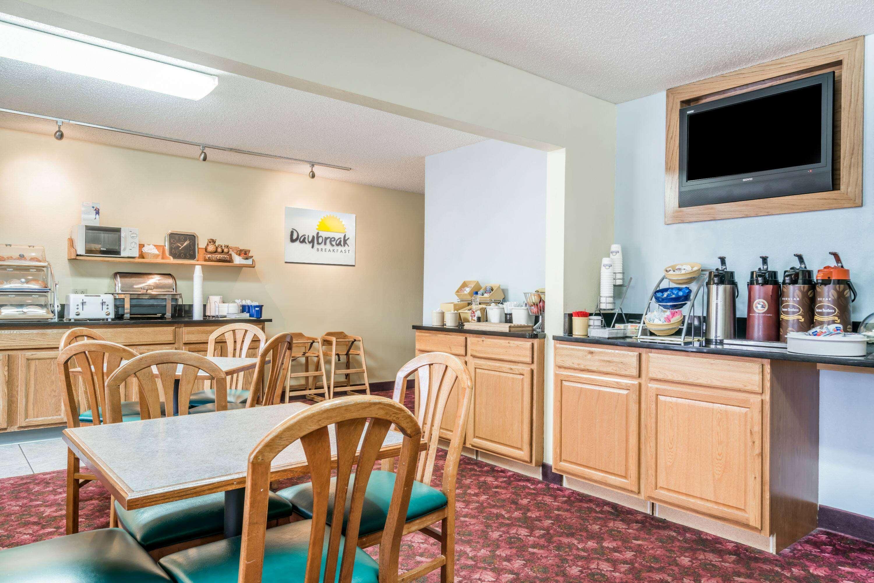 Days Inn By Wyndham Black River Falls - Access To Atv Trail Εξωτερικό φωτογραφία