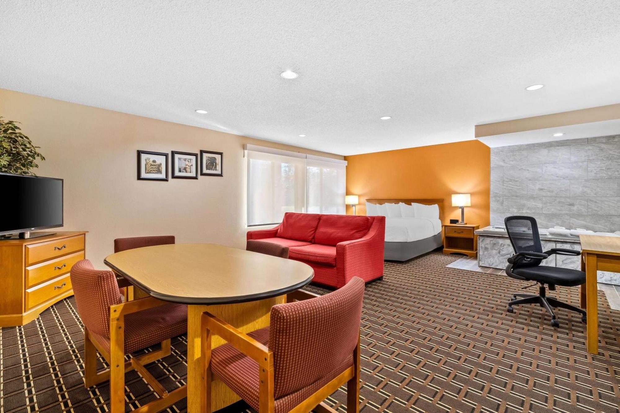 Days Inn By Wyndham Black River Falls - Access To Atv Trail Εξωτερικό φωτογραφία