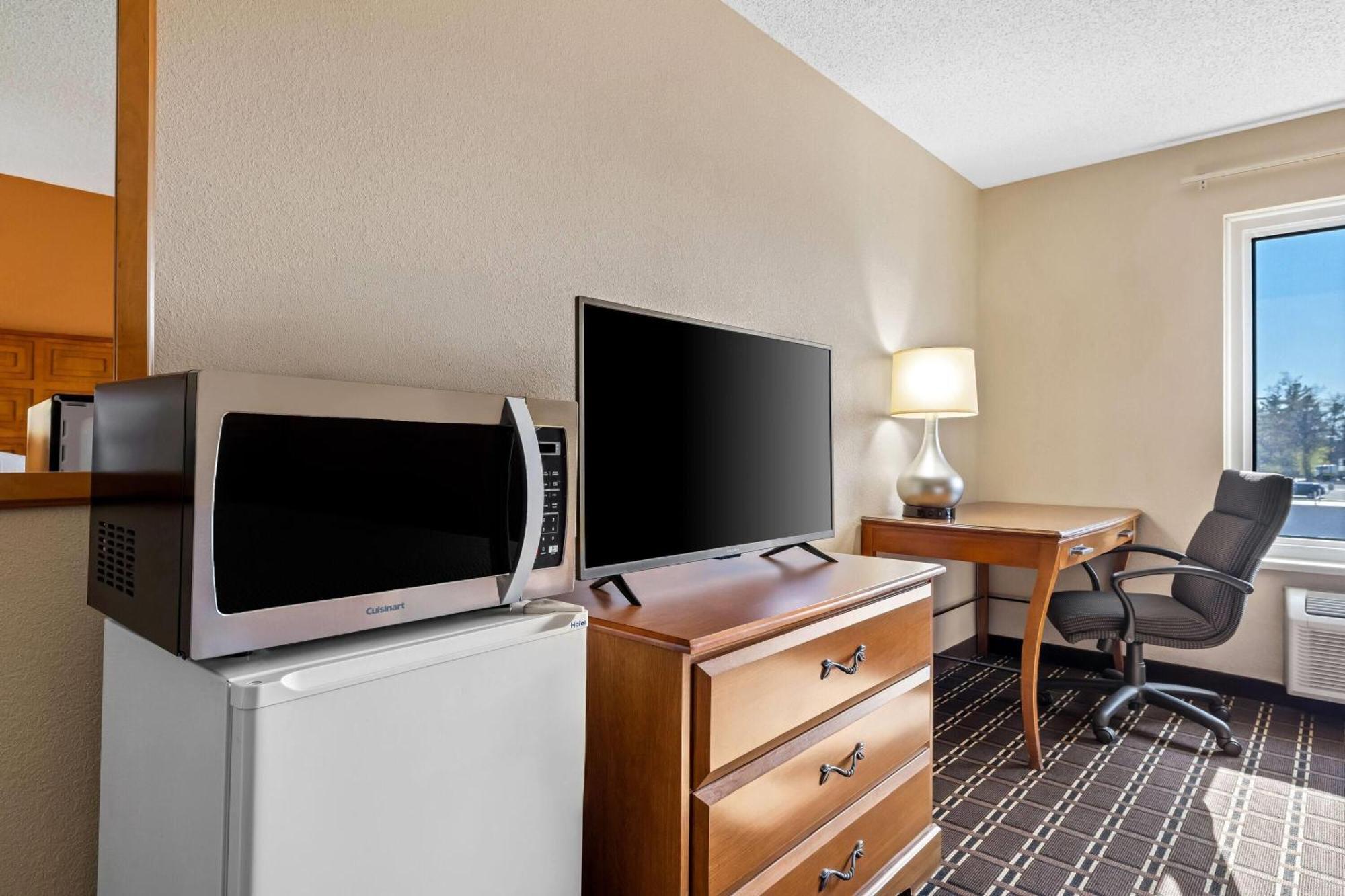 Days Inn By Wyndham Black River Falls - Access To Atv Trail Εξωτερικό φωτογραφία