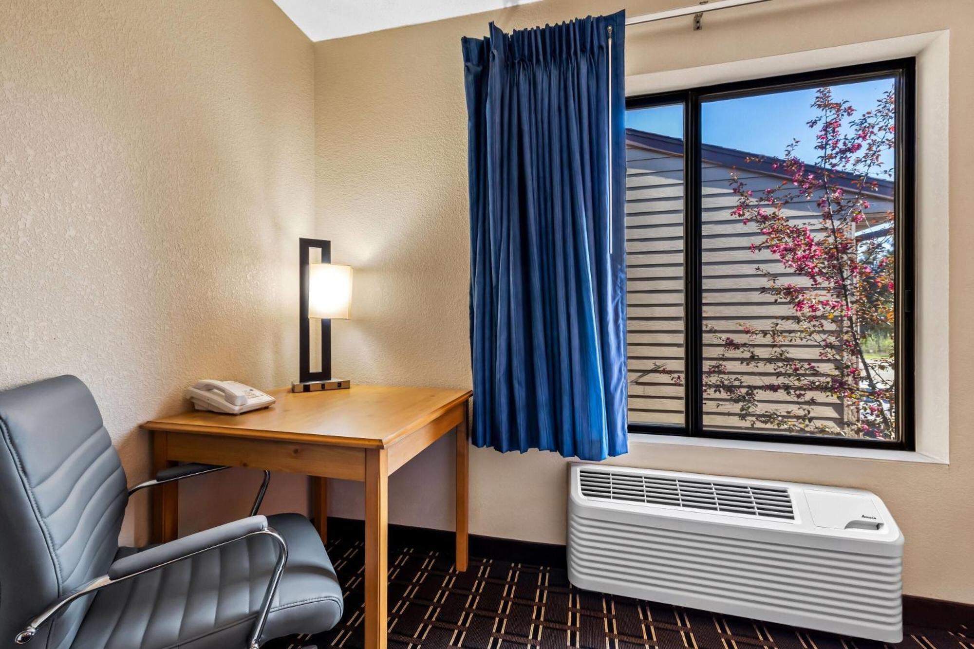 Days Inn By Wyndham Black River Falls - Access To Atv Trail Εξωτερικό φωτογραφία
