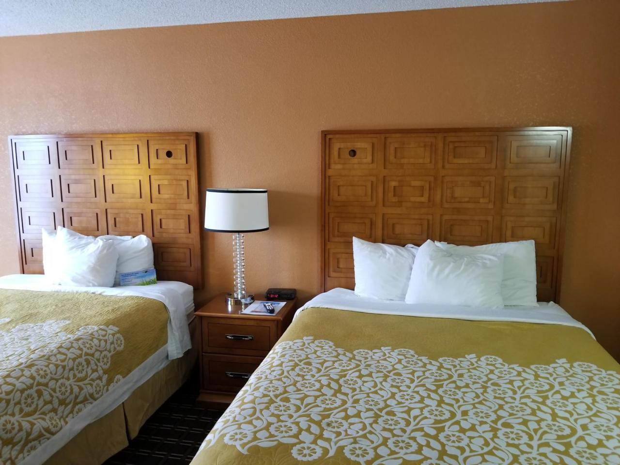 Days Inn By Wyndham Black River Falls - Access To Atv Trail Εξωτερικό φωτογραφία